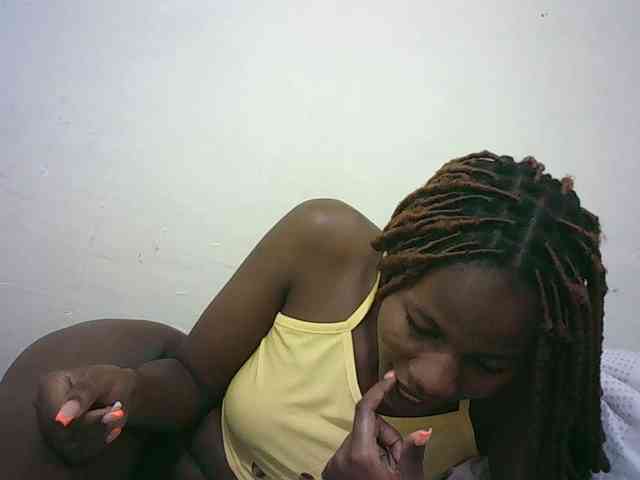 Sexyqueen2 webcam