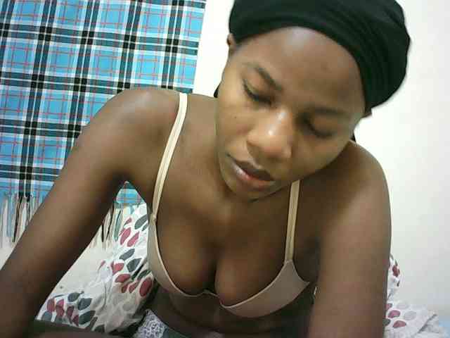 Sexyqueen2 webcam