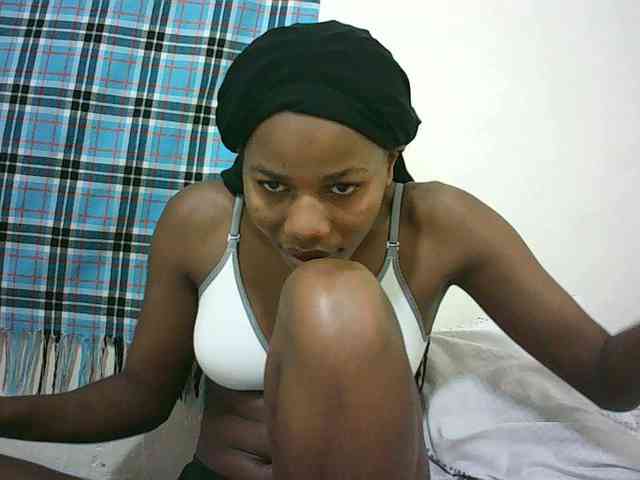 Sexyqueen2 webcam