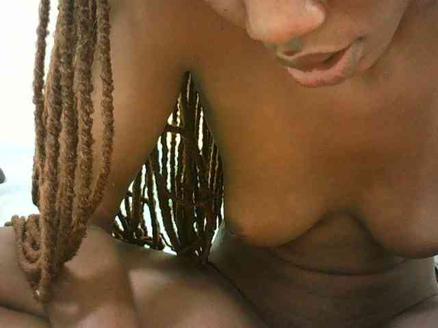 Sexyqueen2 webcam
