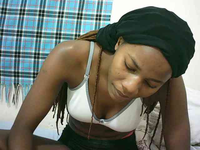 Sexyqueen2 webcam