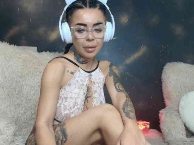 DesireBloom webcam