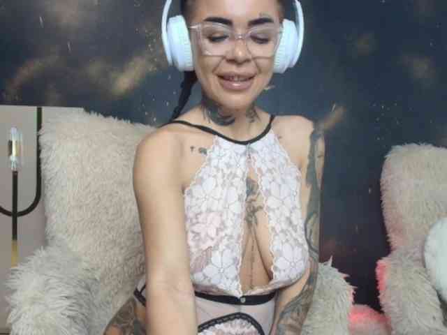DesireBloom webcam