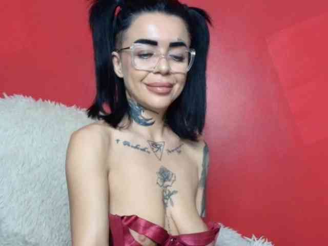DesireBloom Live Webcam on BongaCams