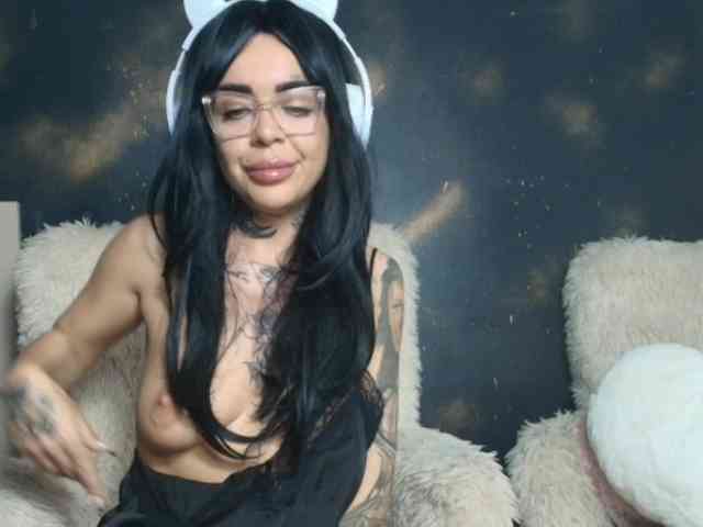 DesireBloom webcam