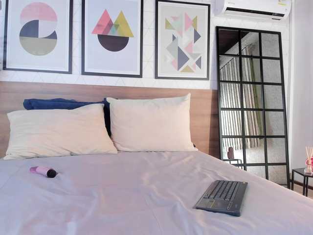 ZafiraBlack webcam