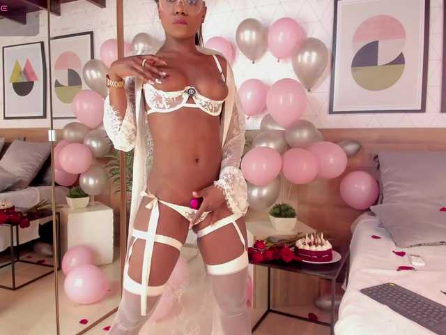 ZafiraBlack live cam on BongaCams