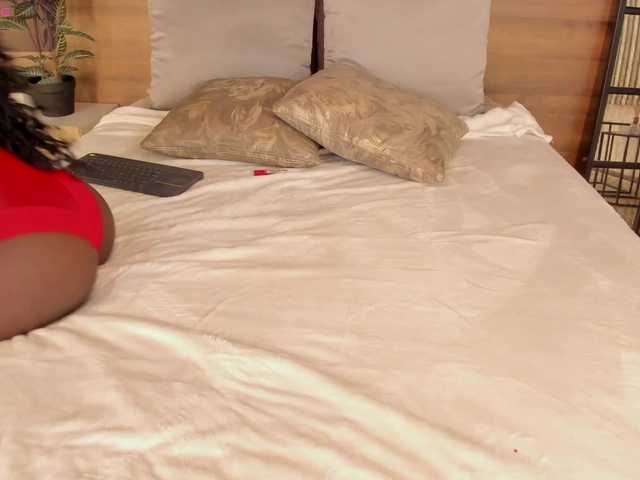 ZafiraBlack live cam on BongaCams