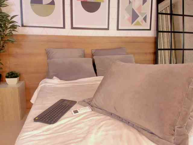 ZafiraBlack webcam