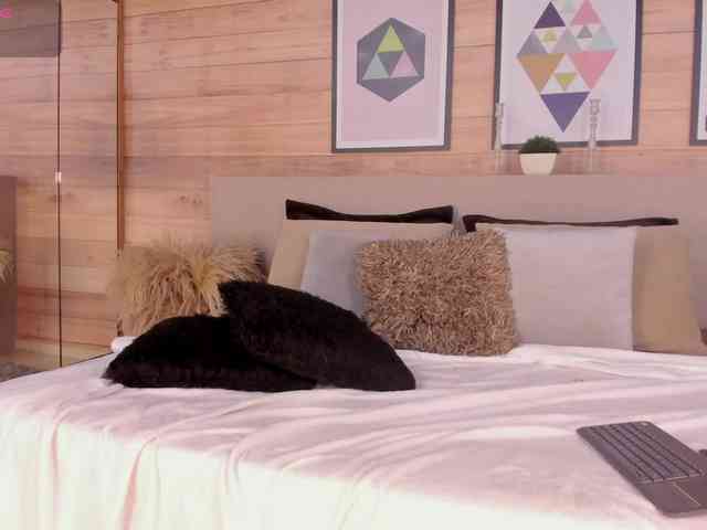 ZafiraBlack webcam
