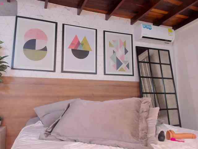 ZafiraBlack webcam