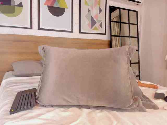 ZafiraBlack webcam