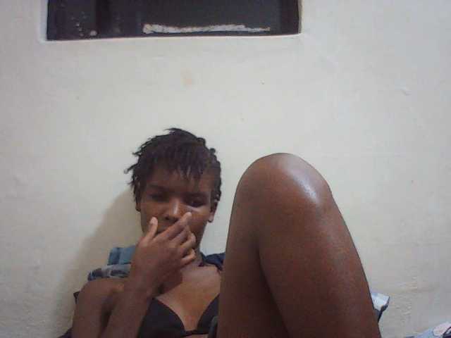 Beautyviny2 live cam on BongaCams