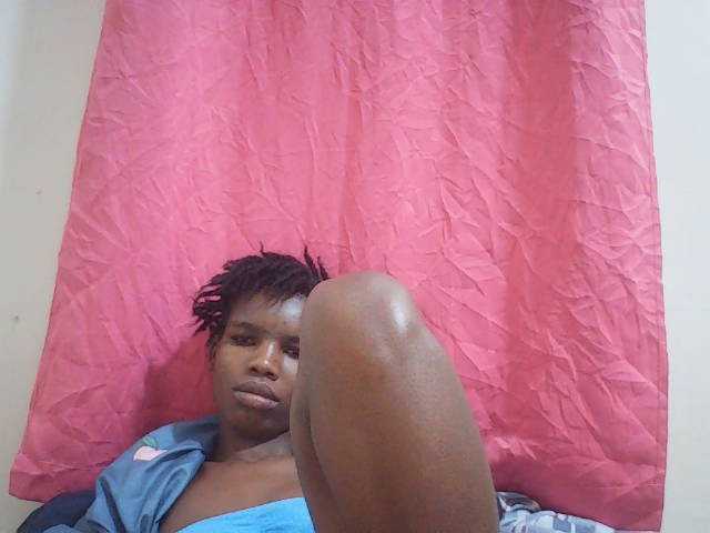 Beautyviny2 live cam on BongaCams
