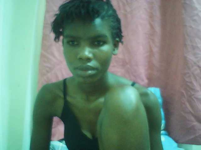 Beautyviny2 live cam on BongaCams