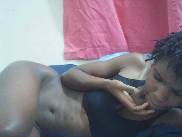 Beautyviny2 live cam on BongaCams