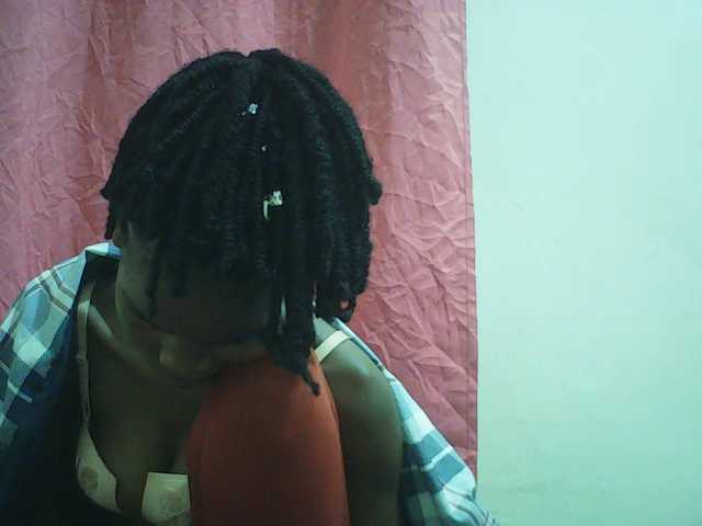 Beautyviny2 live cam on BongaCams