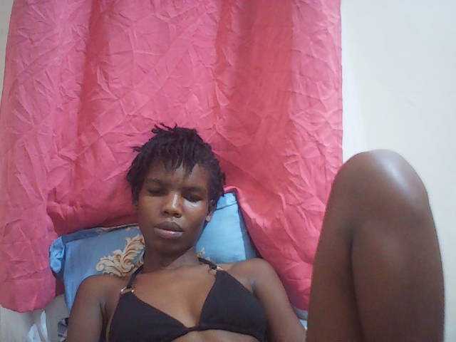 Beautyviny2 live cam on BongaCams