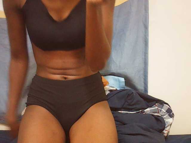 Beautyviny2 live cam on BongaCams