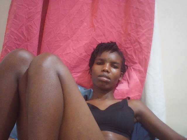 Beautyviny2 live cam on BongaCams