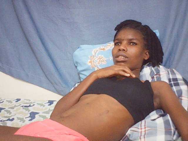 Beautyviny2 live cam on BongaCams