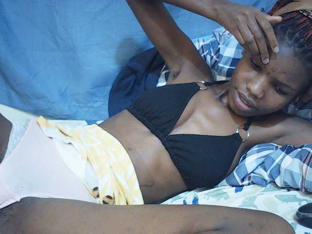 Beautyviny2 live cam on BongaCams