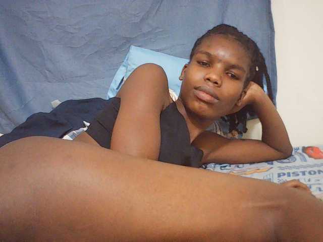 Beautyviny2 live cam on BongaCams