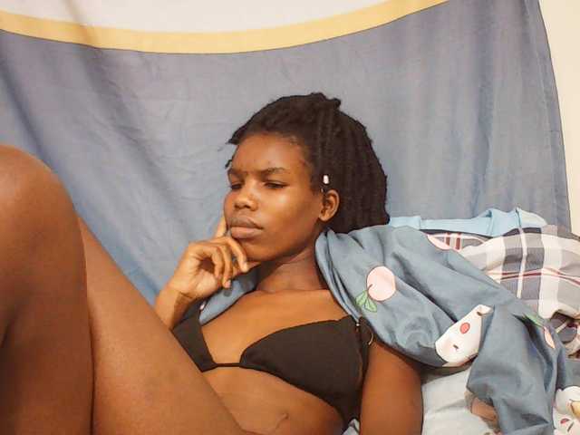 Beautyviny2 live cam on BongaCams