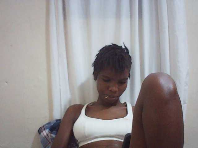 Beautyviny2 live cam on BongaCams