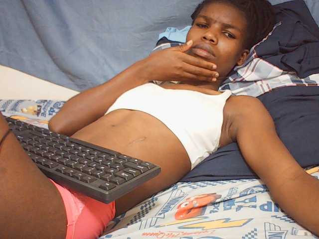 Beautyviny2 live cam on BongaCams