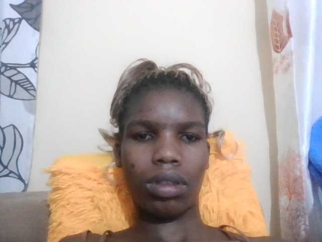 Beautyviny2 live cam on BongaCams