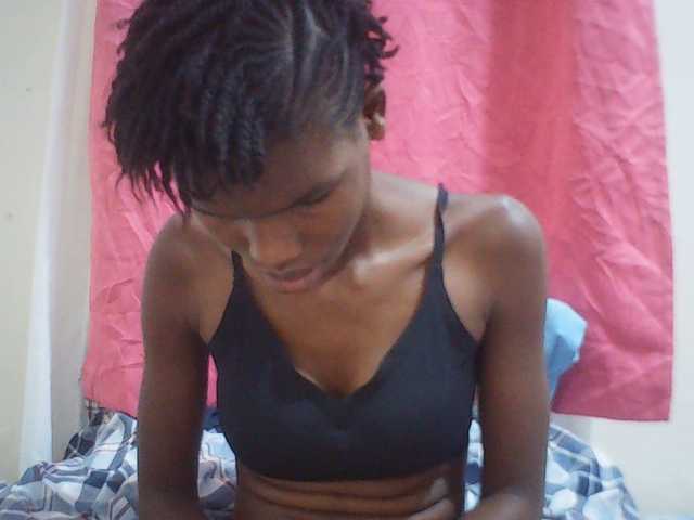 Beautyviny2 live cam on BongaCams