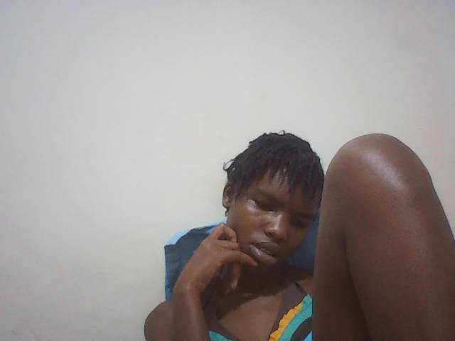 Beautyviny2 live cam on BongaCams