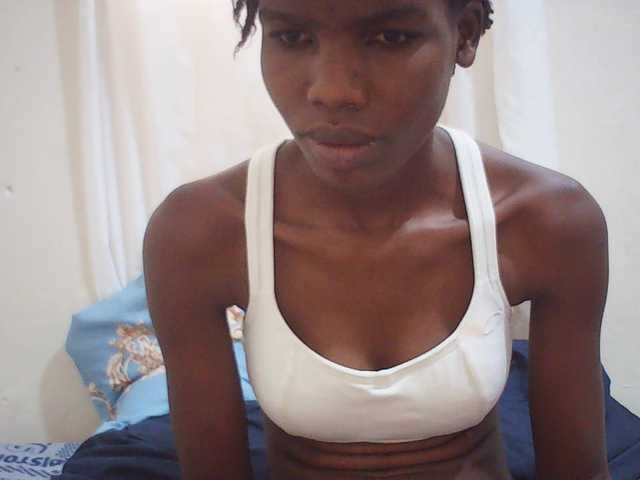 Beautyviny2 live cam on BongaCams