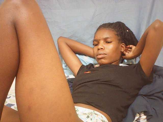 Beautyviny2 live cam on BongaCams