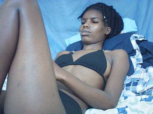 Beautyviny2 live cam on BongaCams
