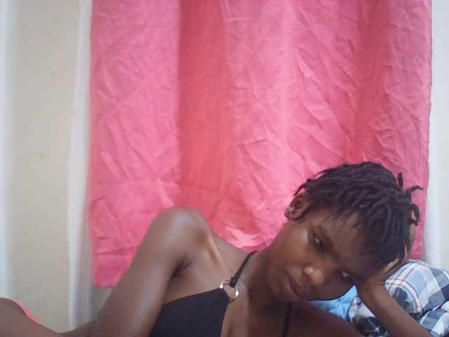 Beautyviny2 live cam on BongaCams