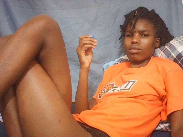 Beautyviny2 live cam on BongaCams