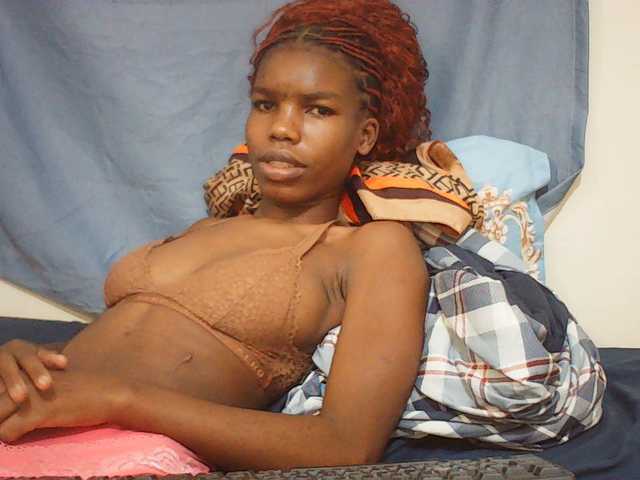 Beautyviny2 live cam on BongaCams
