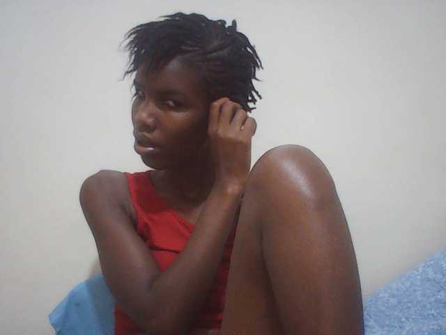 Beautyviny2 live cam on BongaCams