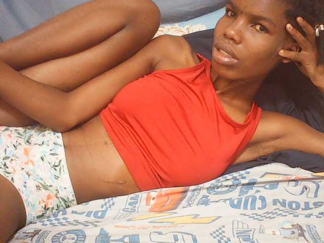 Beautyviny2 live cam on BongaCams