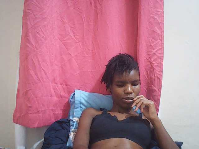 Beautyviny2 live cam on BongaCams