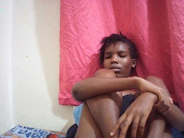 Beautyviny2 live cam on BongaCams