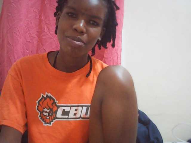Beautyviny2 live cam on BongaCams