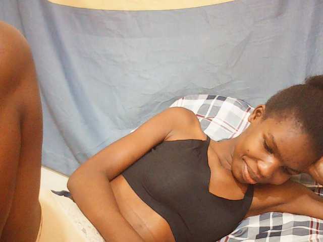 Beautyviny2 live cam on BongaCams