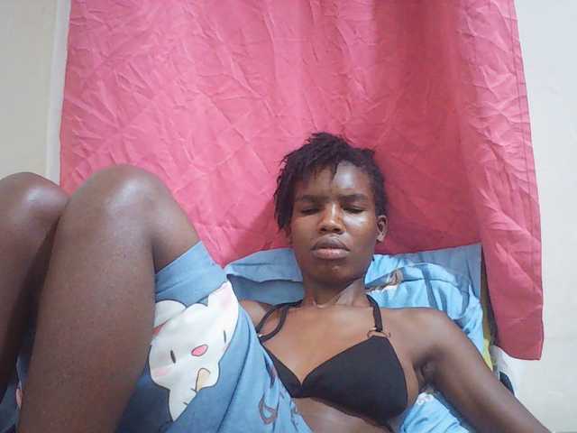 Beautyviny2 live cam on BongaCams