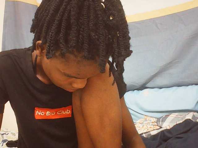 Beautyviny2 live cam on BongaCams