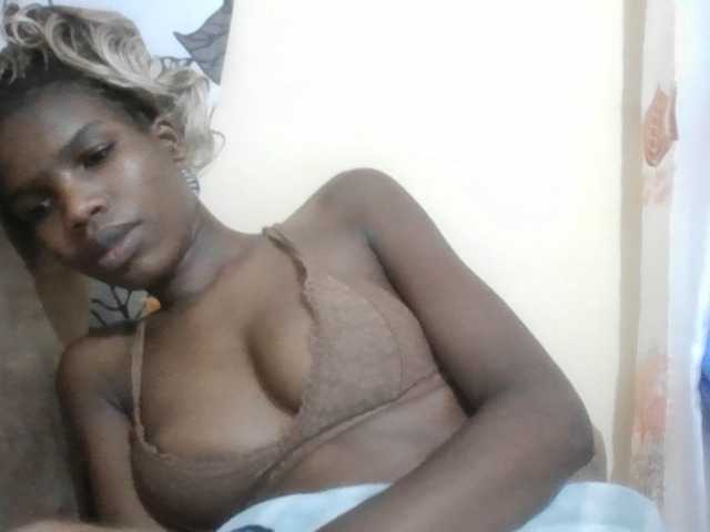 Beautyviny2 live cam on BongaCams