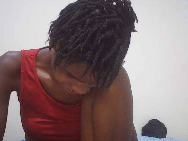 Beautyviny2 live cam on BongaCams