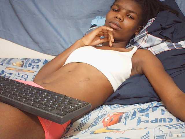Beautyviny2 live cam on BongaCams